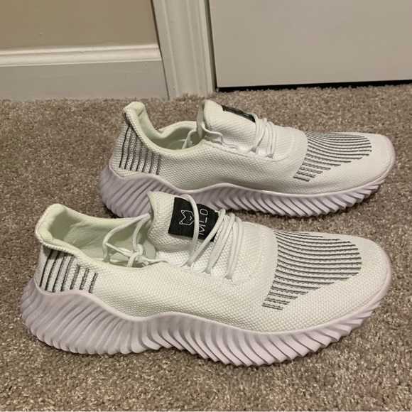 COPY - MLO Mens Sneakers - Picture 2 of 7